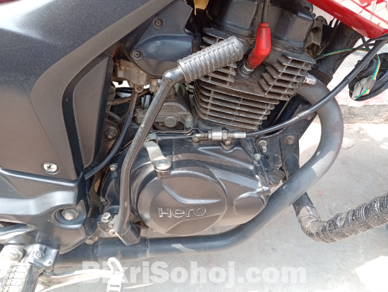 Hero hunk 150 cc red colour